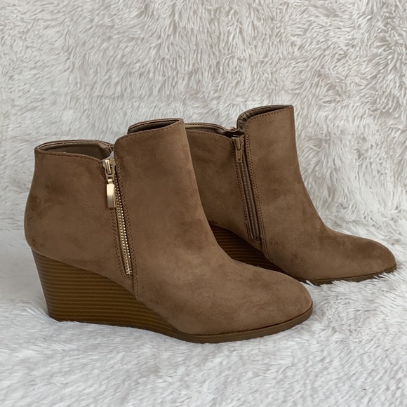 Style & Co Wynonaaf  Fashion Boots, Taupe, Size 10 - Picture 4 of 13